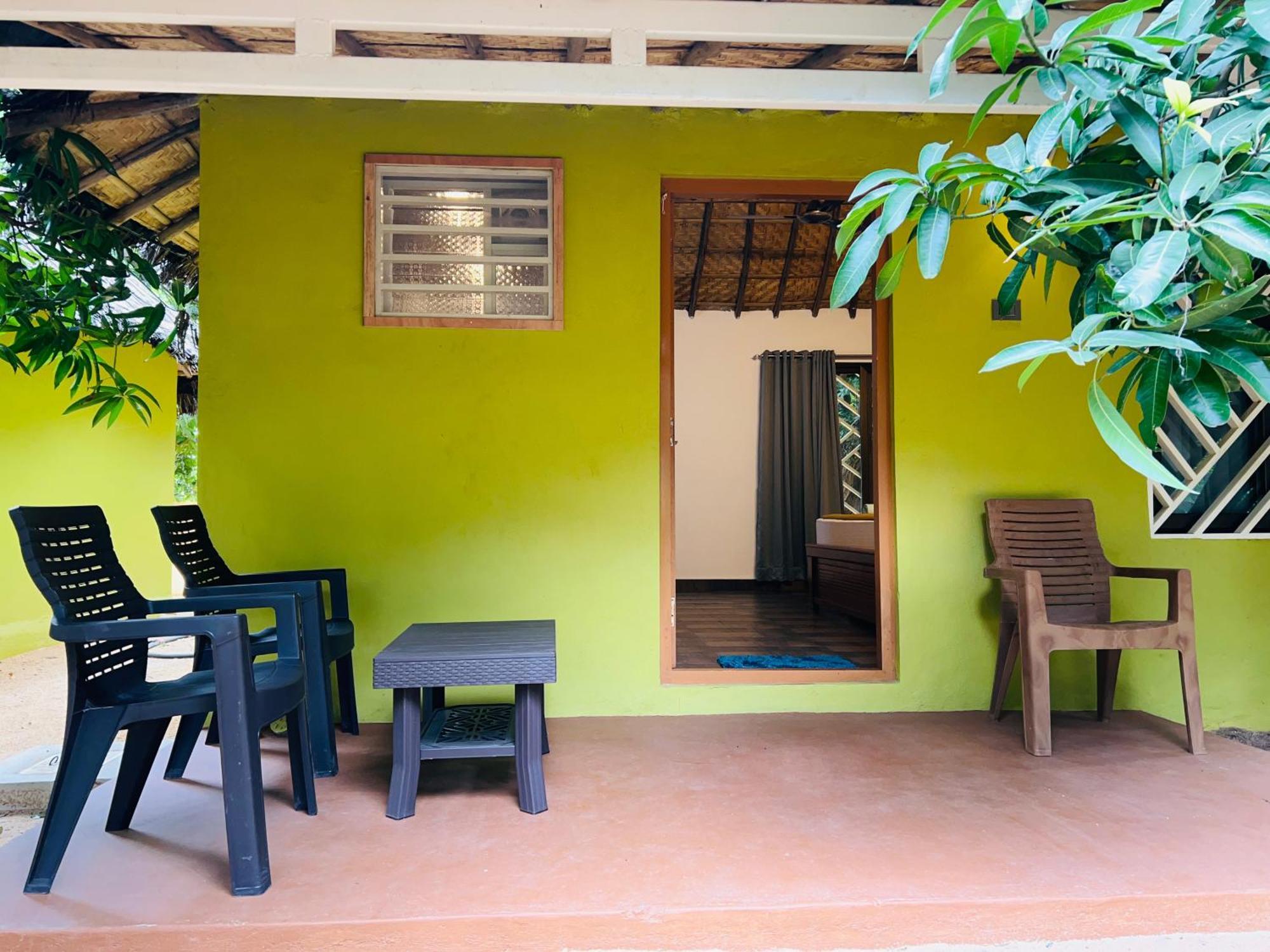 Hampi Village Resort & Tutti Cafe Экстерьер фото