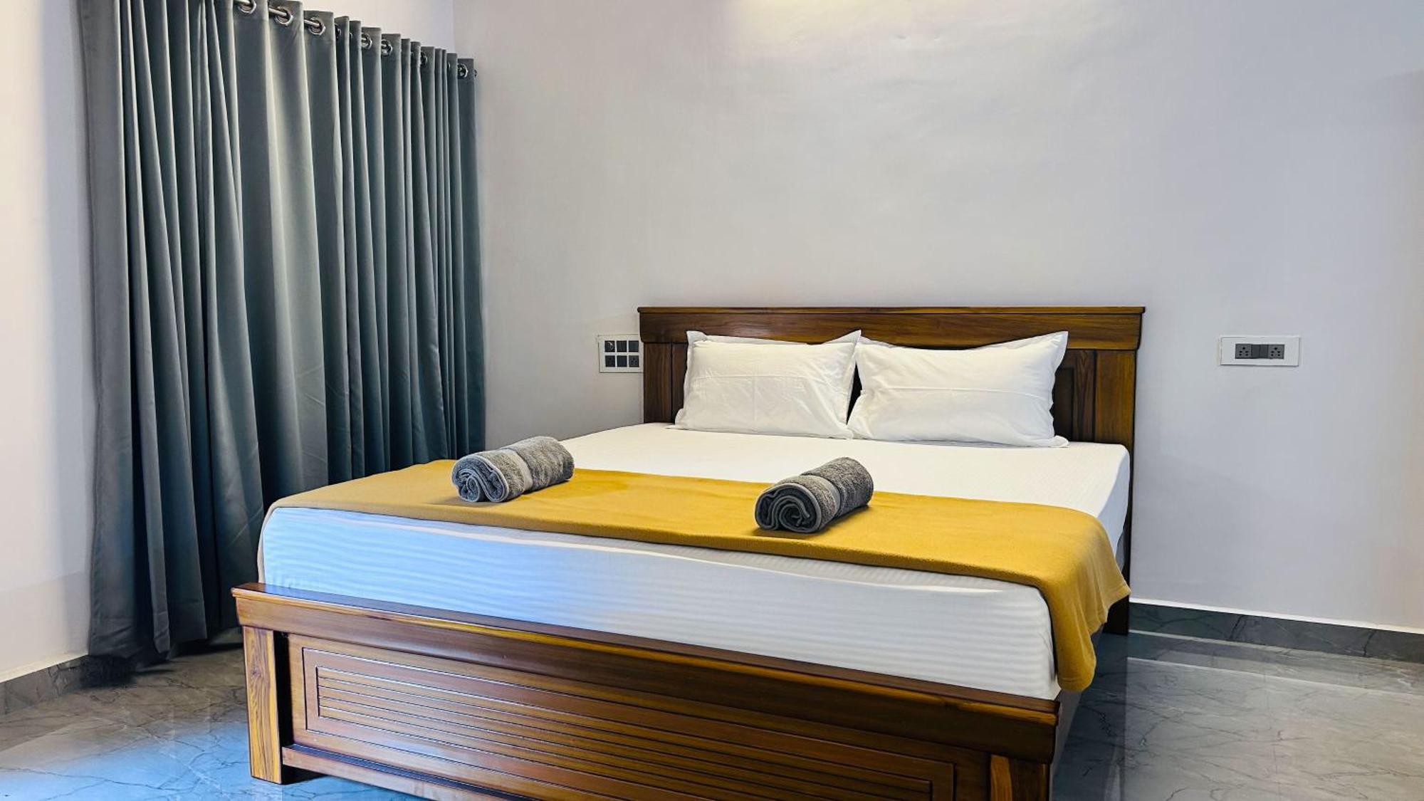 Hampi Village Resort & Tutti Cafe Экстерьер фото